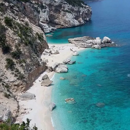 Casa Il Cortile Fiorito * Tortoli